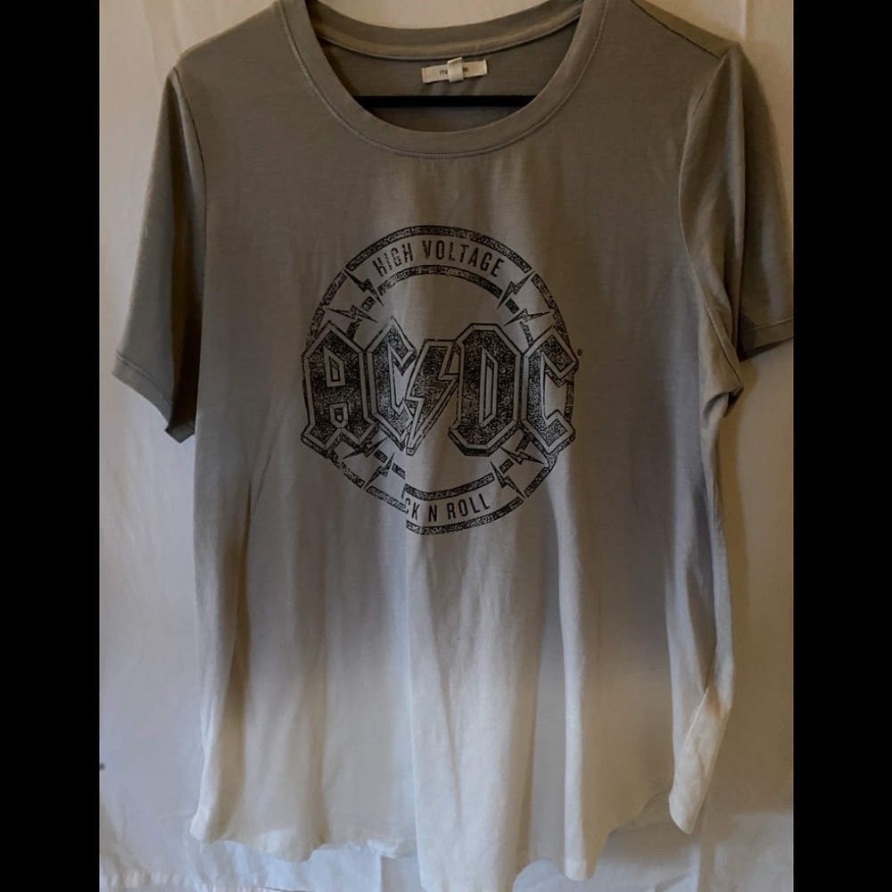AC/DC gray size 0 T-shirt with bleached bottom